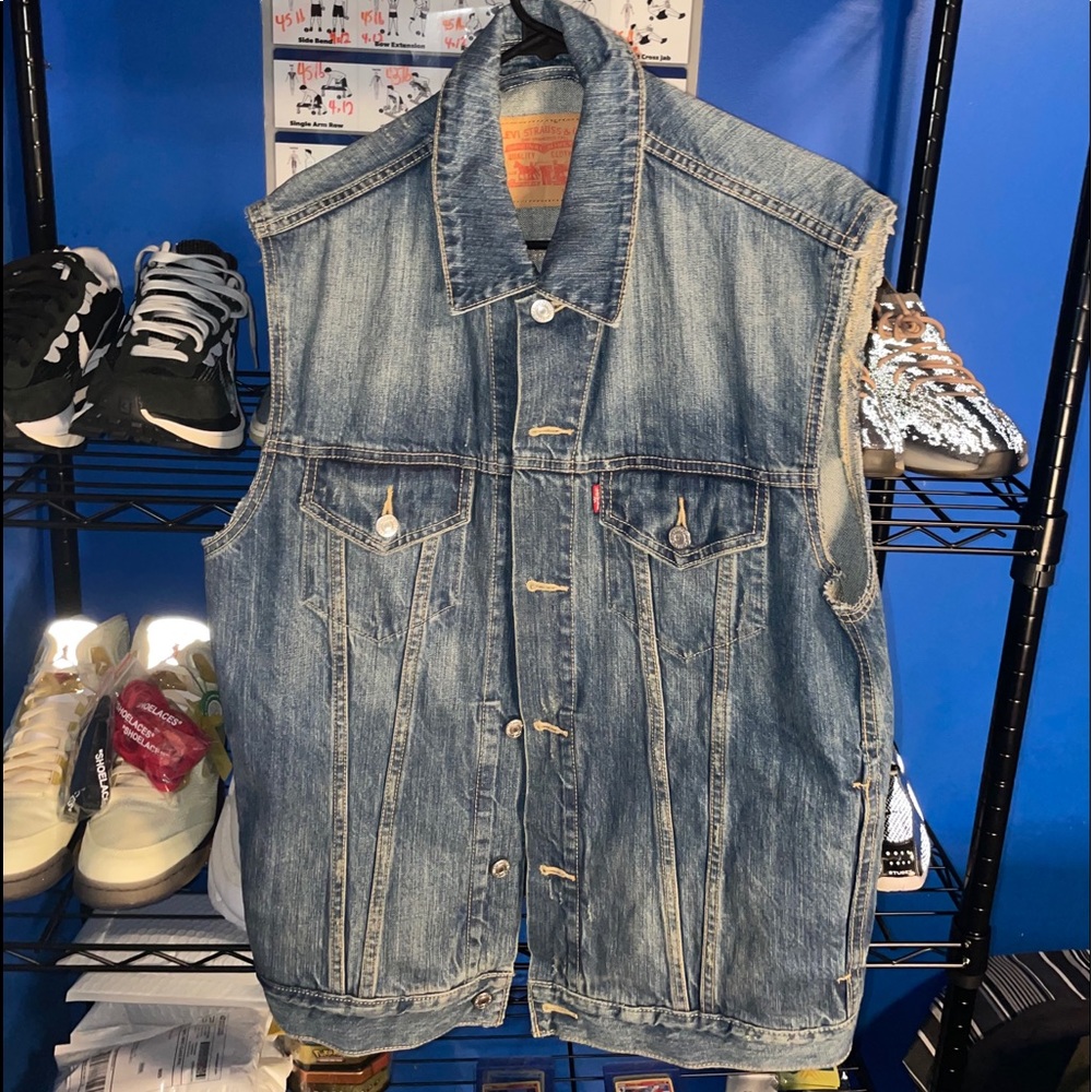 Levi’s Denim Vest Large Strauss Co